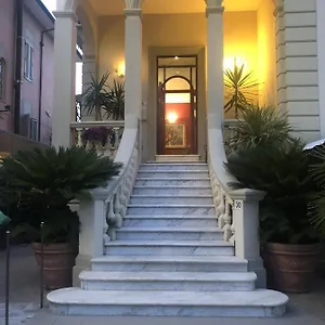 Regina 3* Lido di Camaiore